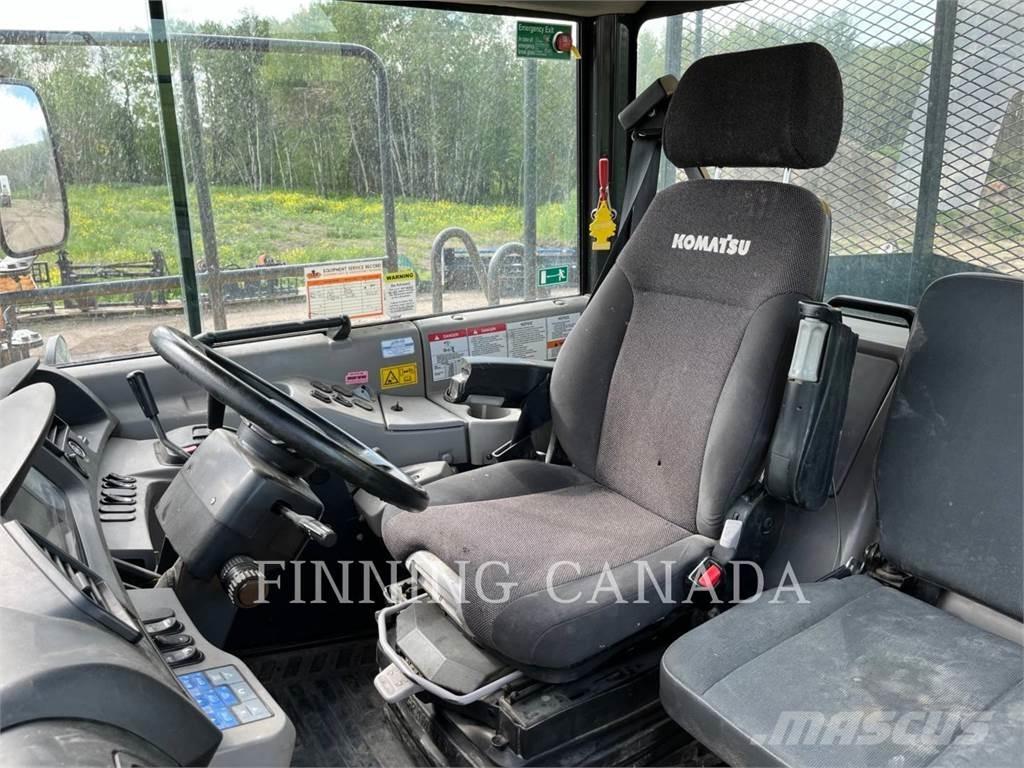 Komatsu CANADA HM300-3 Liigendraamiga pinnaseveokid