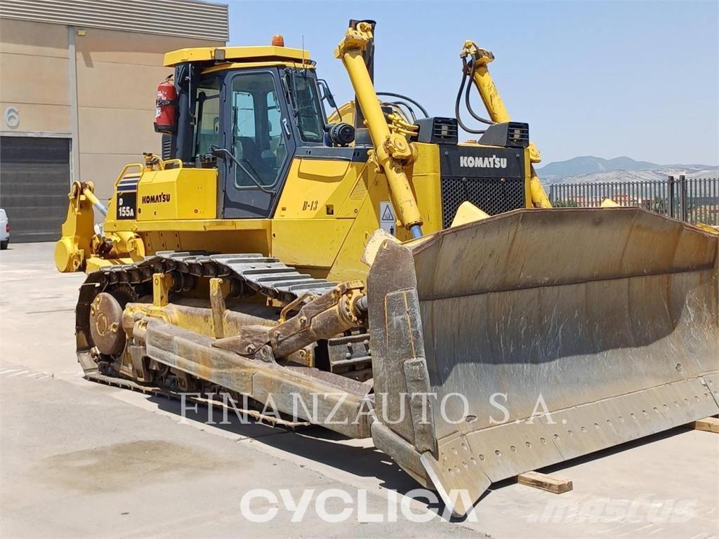 Komatsu D155 Buldooserid