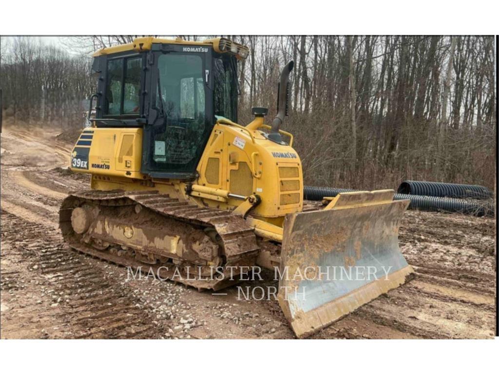 Komatsu D39EX-24 Buldooserid