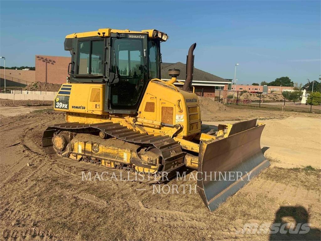 Komatsu D39PX-23 Buldooserid