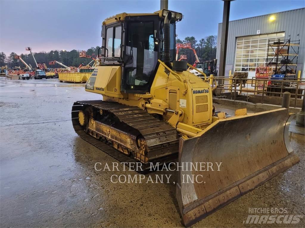 Komatsu D51 PXI Buldooserid