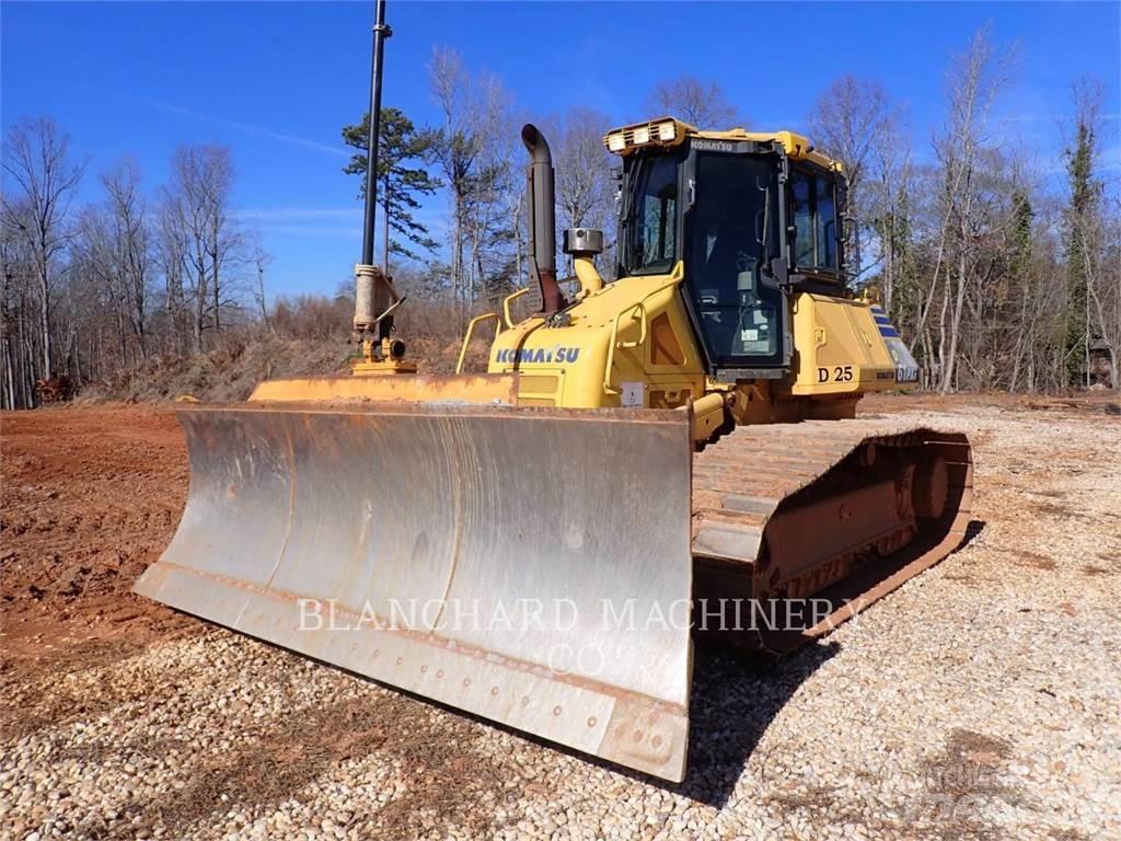 Komatsu D61PX-23 Buldooserid