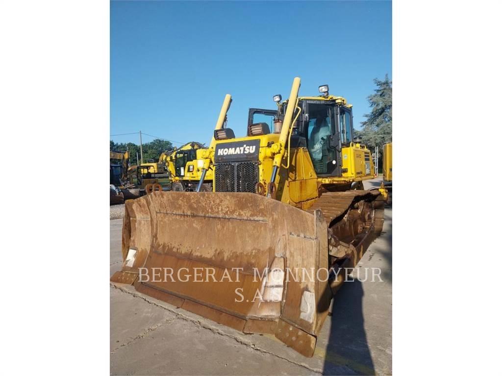 Komatsu D65 Buldooserid