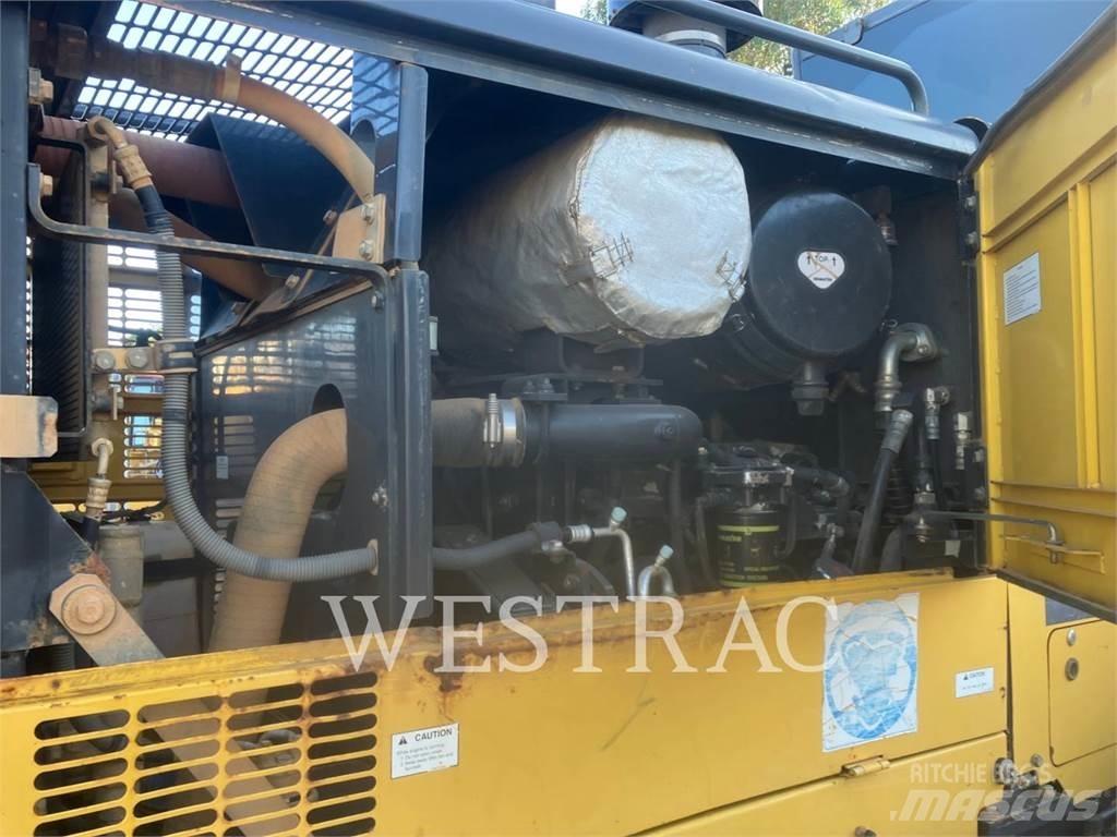 Komatsu GD555-5 Greiderid