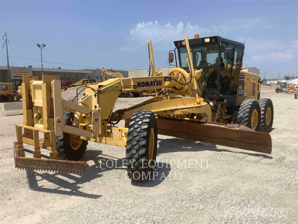 Komatsu GD655-3 Greiderid
