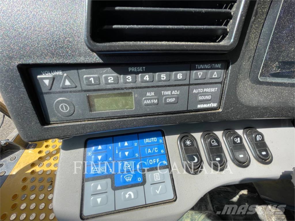 Komatsu HD605-8 Liigendraamiga pinnaseveokid