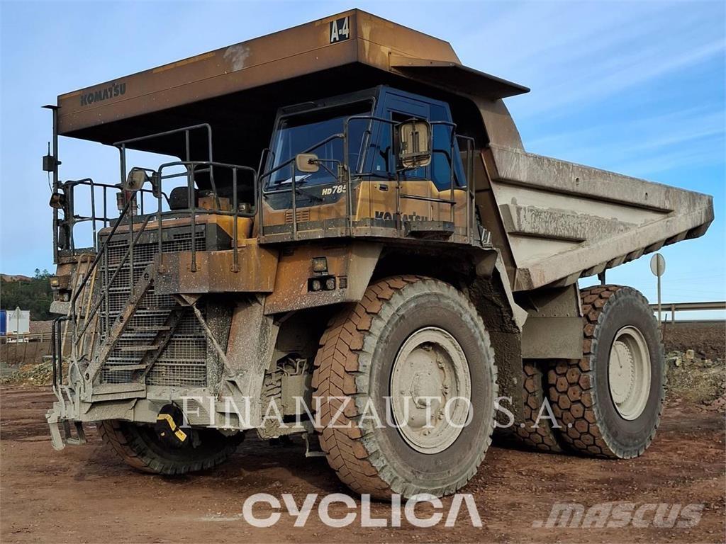 Komatsu HD785-7 Liigendraamiga pinnaseveokid