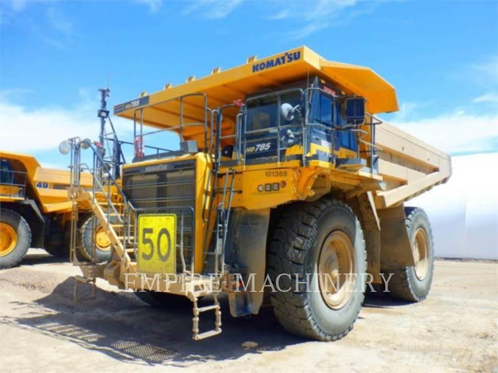Komatsu HD785-8 Liigendraamiga pinnaseveokid