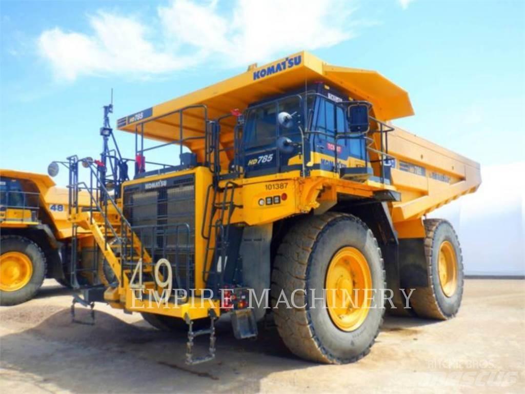 Komatsu HD785-8 Liigendraamiga pinnaseveokid