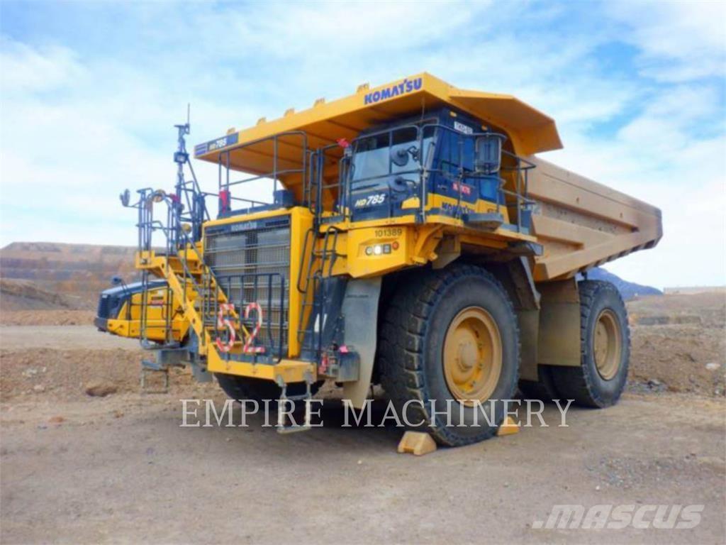 Komatsu HD785-8 Liigendraamiga pinnaseveokid