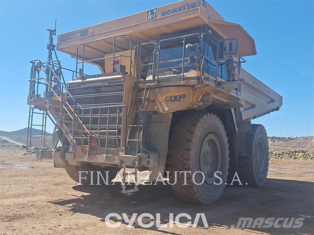 Komatsu HD785-8 Liigendraamiga pinnaseveokid