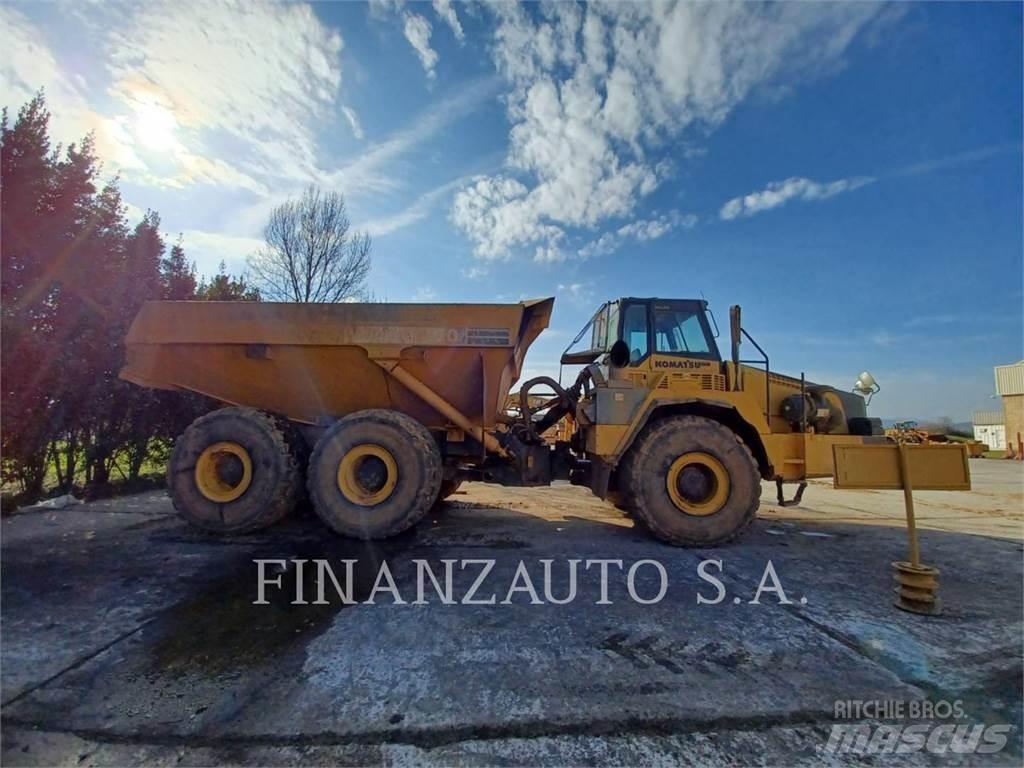 Komatsu HM400-2 Liigendraamiga pinnaseveokid