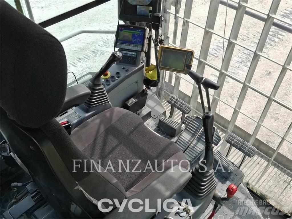 Komatsu PC2000-11 Roomikekskavaatorid