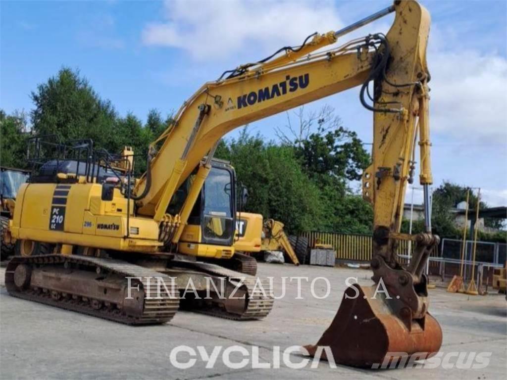Komatsu PC210 Roomikekskavaatorid