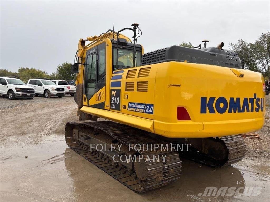 Komatsu PC210 Roomikekskavaatorid