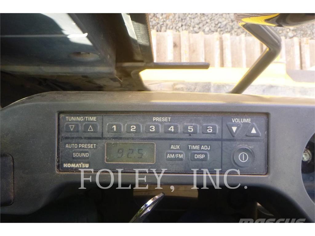 Komatsu PC390LC-10 Roomikekskavaatorid