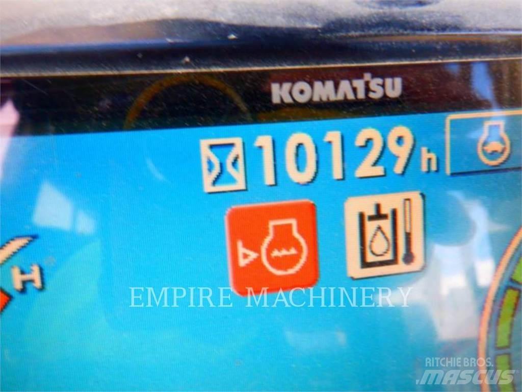 Komatsu PC400LC-8 Roomikekskavaatorid
