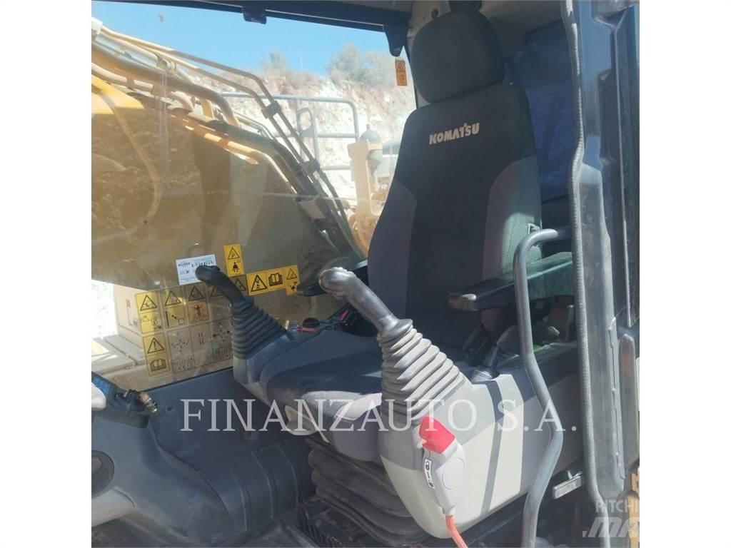 Komatsu PC490 Roomikekskavaatorid