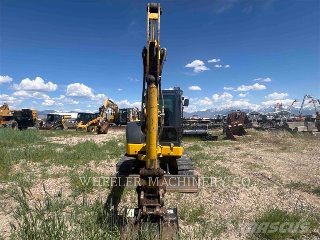 Komatsu PC55MR-5 Roomikekskavaatorid