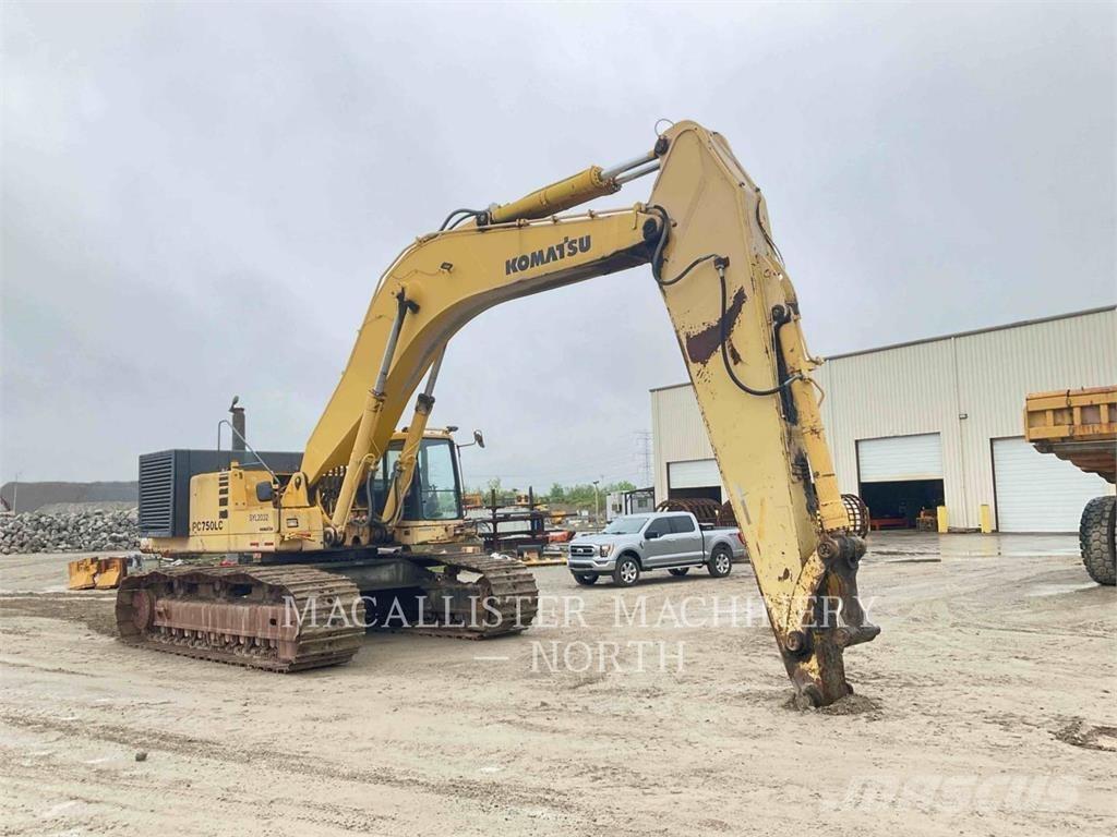 Komatsu PC750 Roomikekskavaatorid