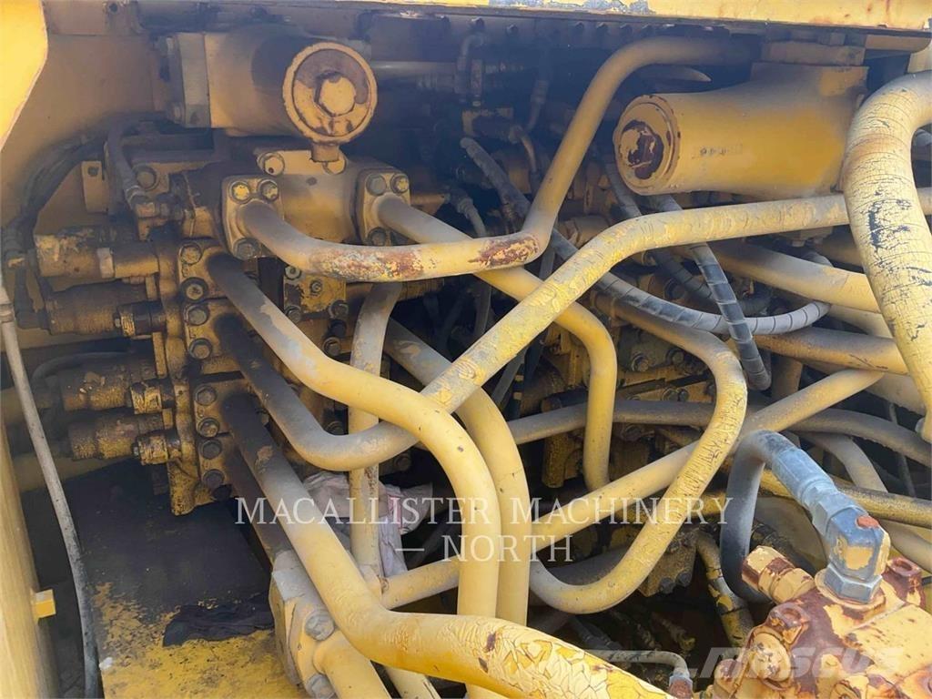 Komatsu PC750 Roomikekskavaatorid