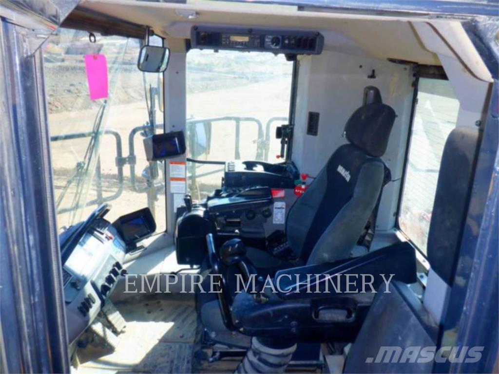 Komatsu WA900-8 Rataslaadurid