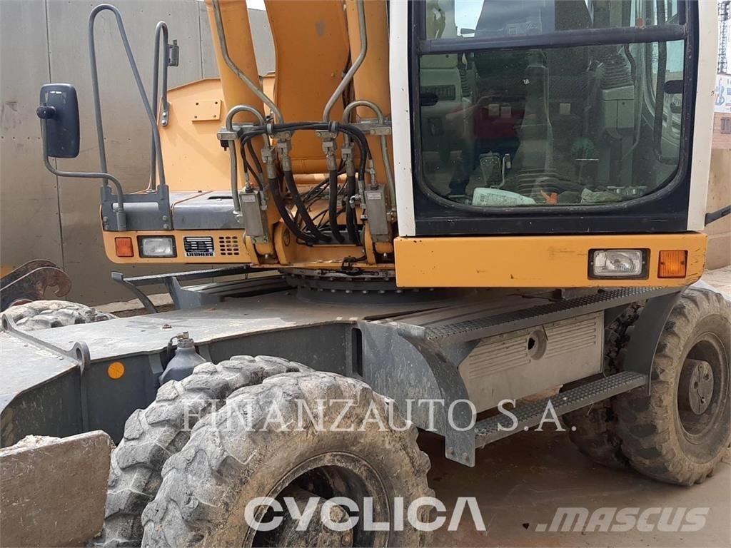 Liebherr A900 Ratasekskavaatorid