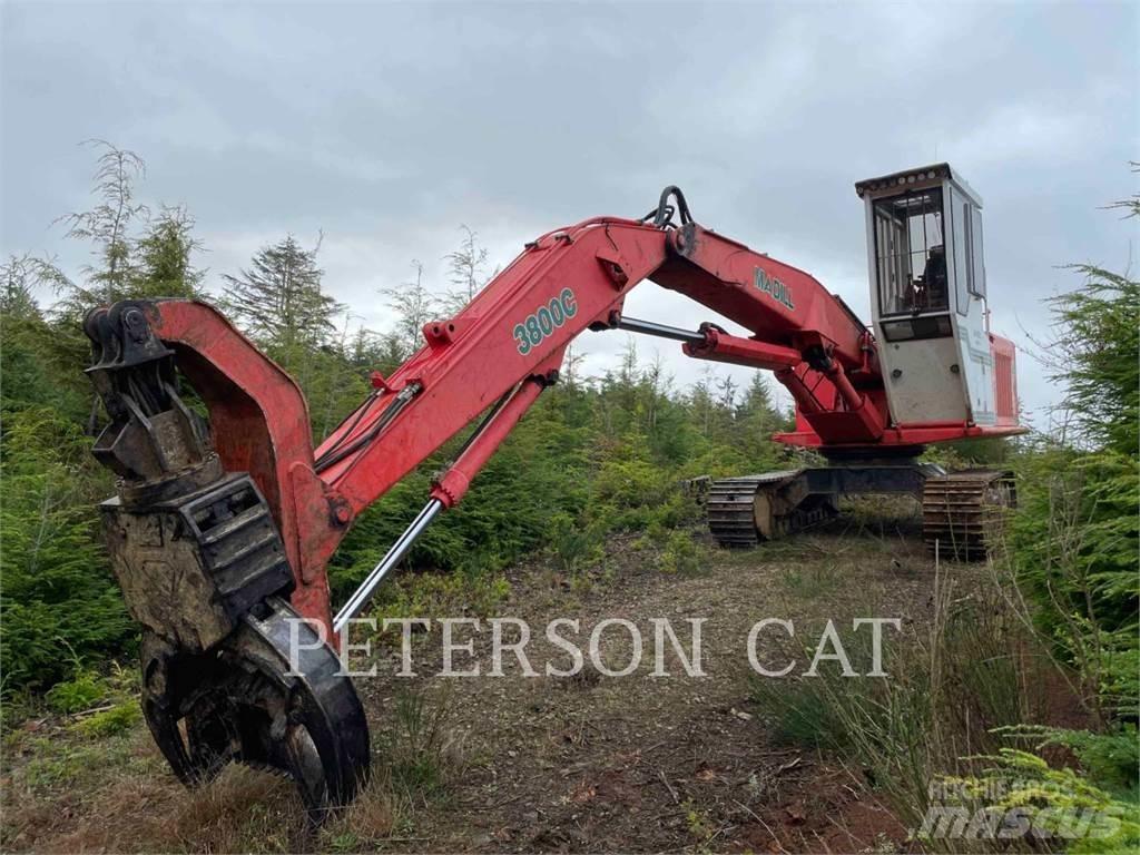 Madill 3800C Combi harvester