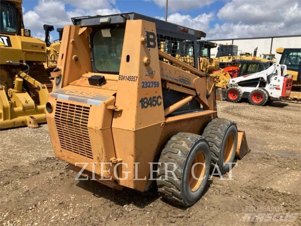 New Holland 1845 Kompaktlaadurid