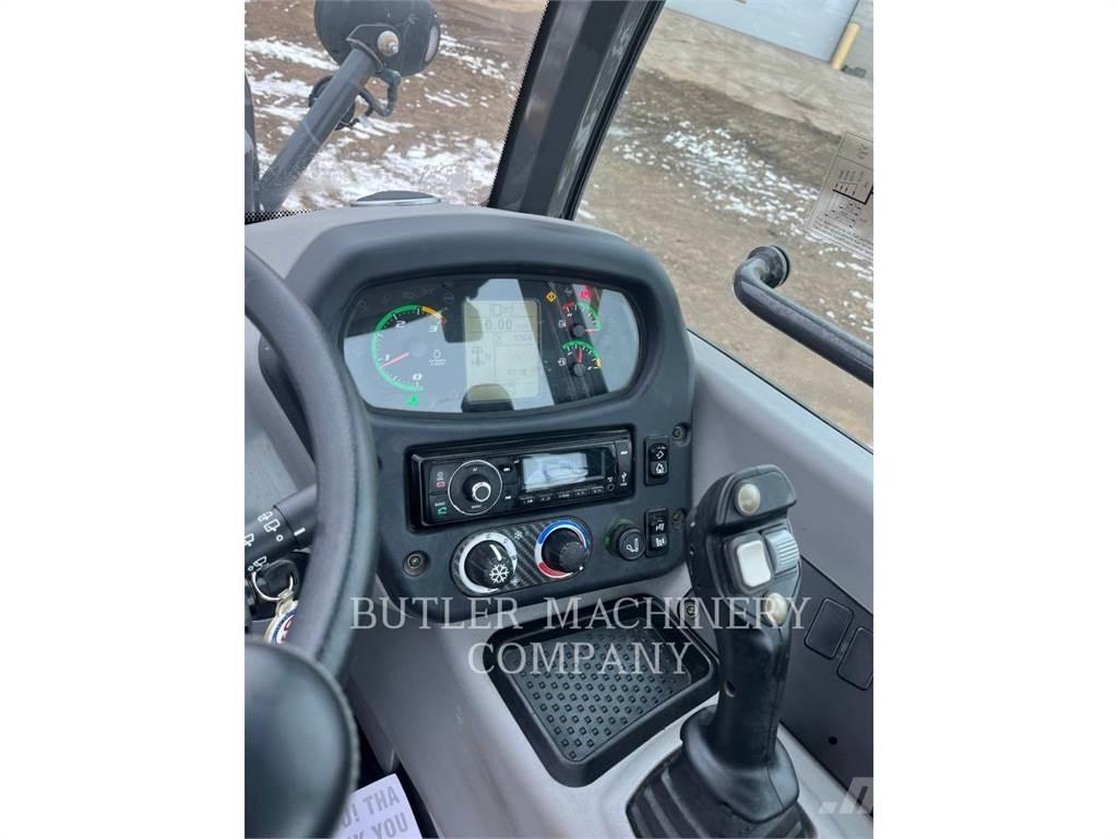 New Holland 321F Rataslaadurid