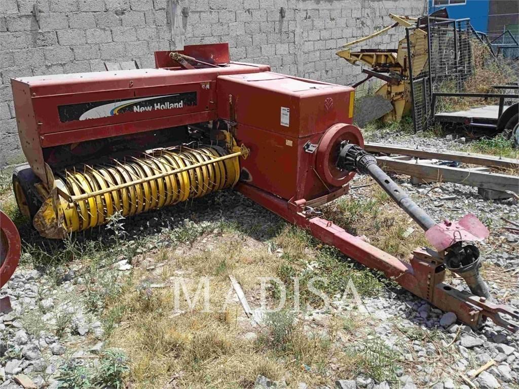 New Holland 570 Harvesterid
