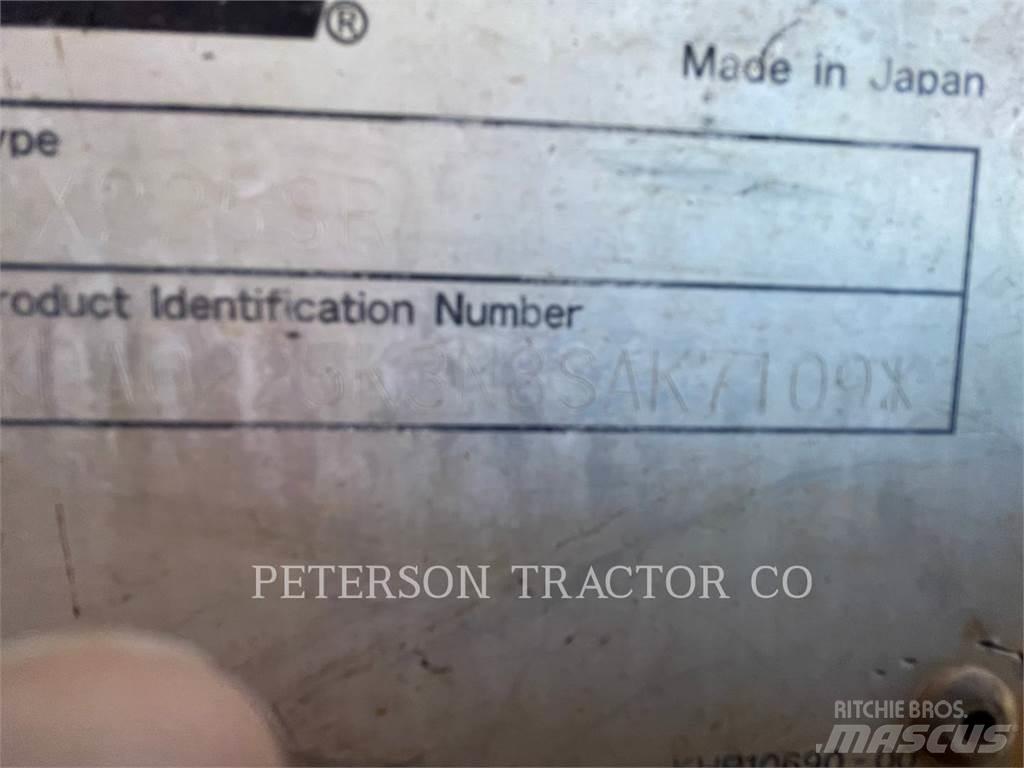 New Holland CX225 Roomikekskavaatorid