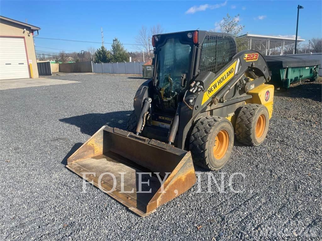 New Holland L223 Kompaktlaadurid