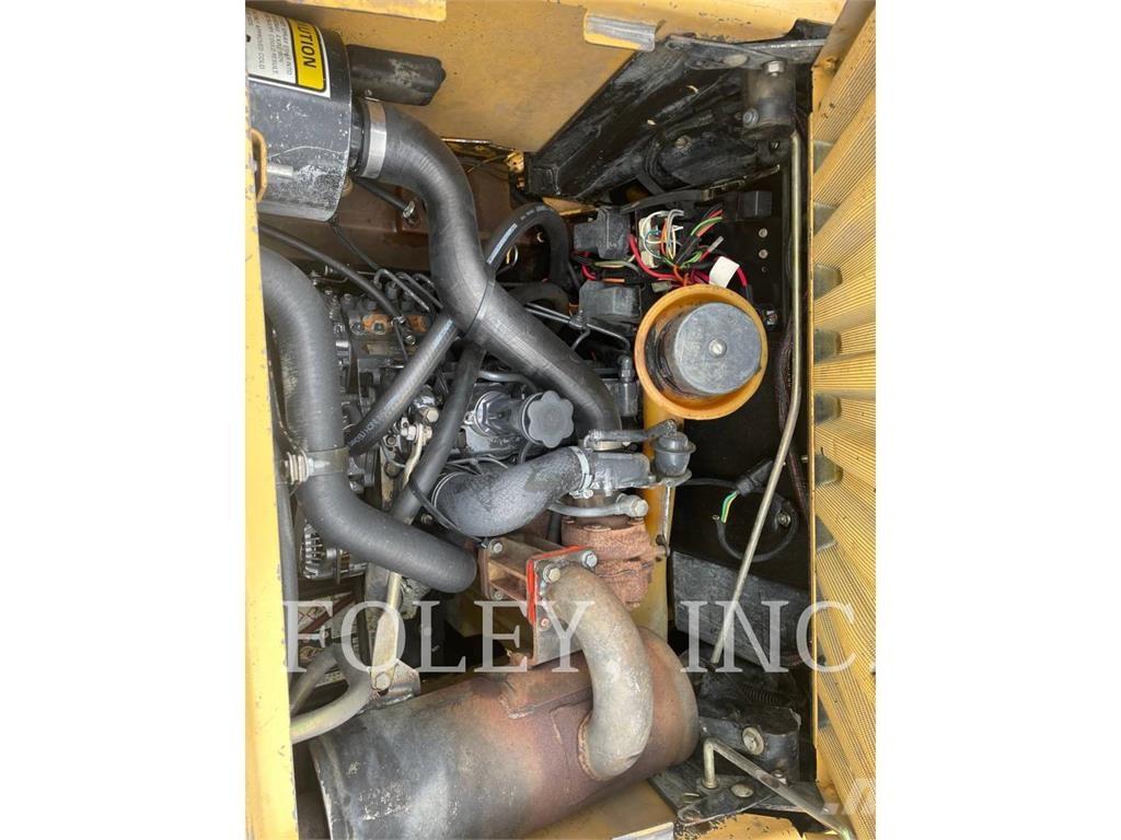 New Holland LX665 Kompaktlaadurid