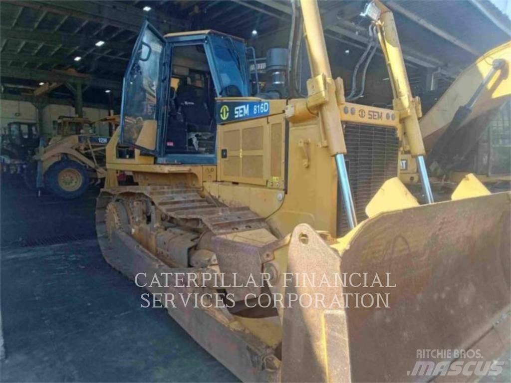 SEM MACHINERY SEM816D Buldooserid