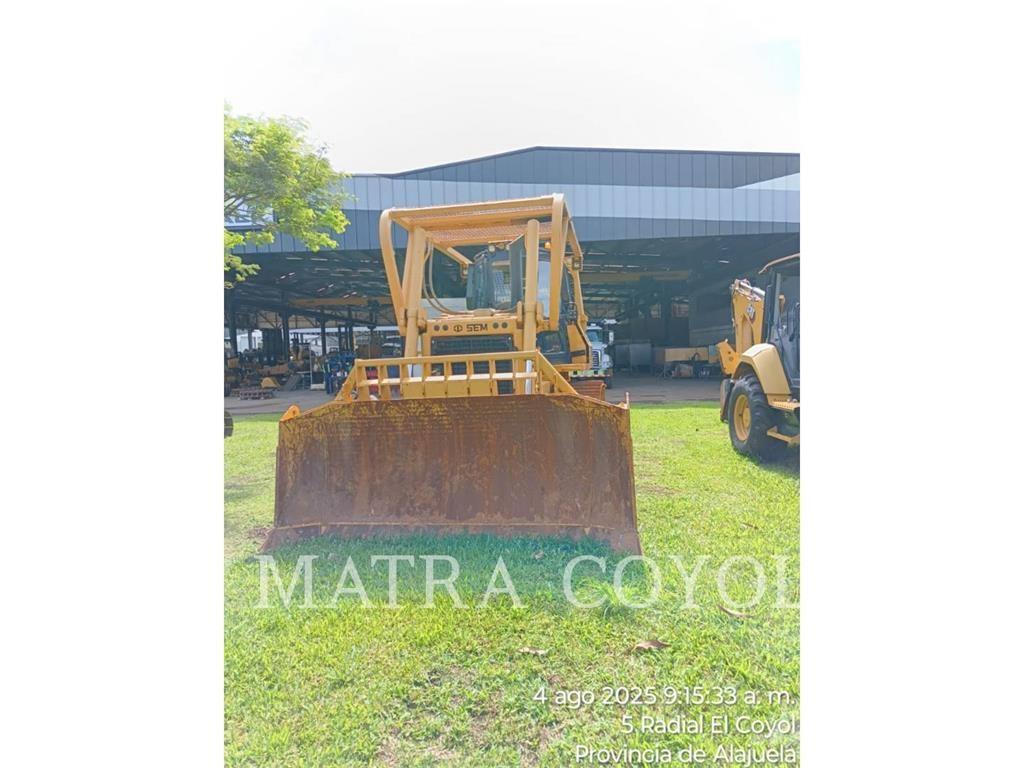 SEM MACHINERY SEM816D Buldooserid