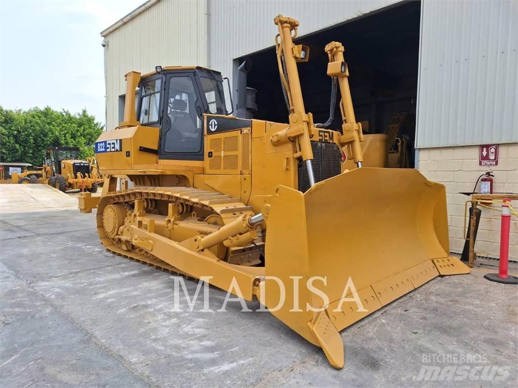 SEM MACHINERY SEM822 Buldooserid