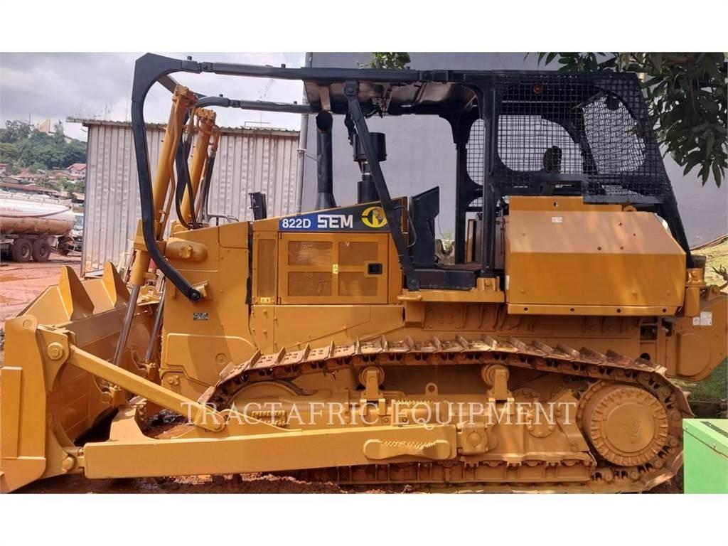 SEM MACHINERY SEM822D Buldooserid