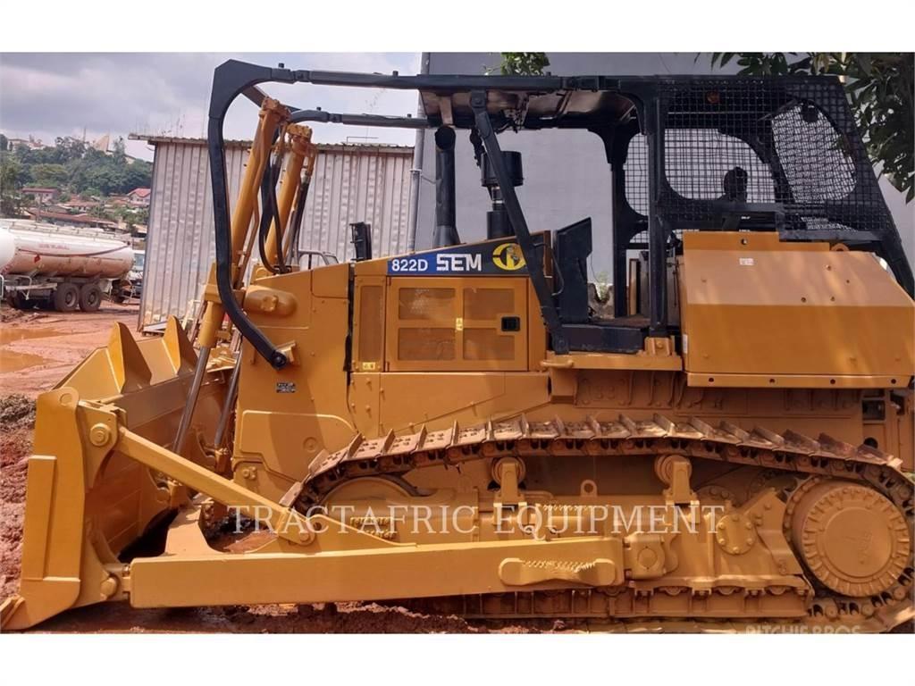 SEM MACHINERY SEM822D Buldooserid