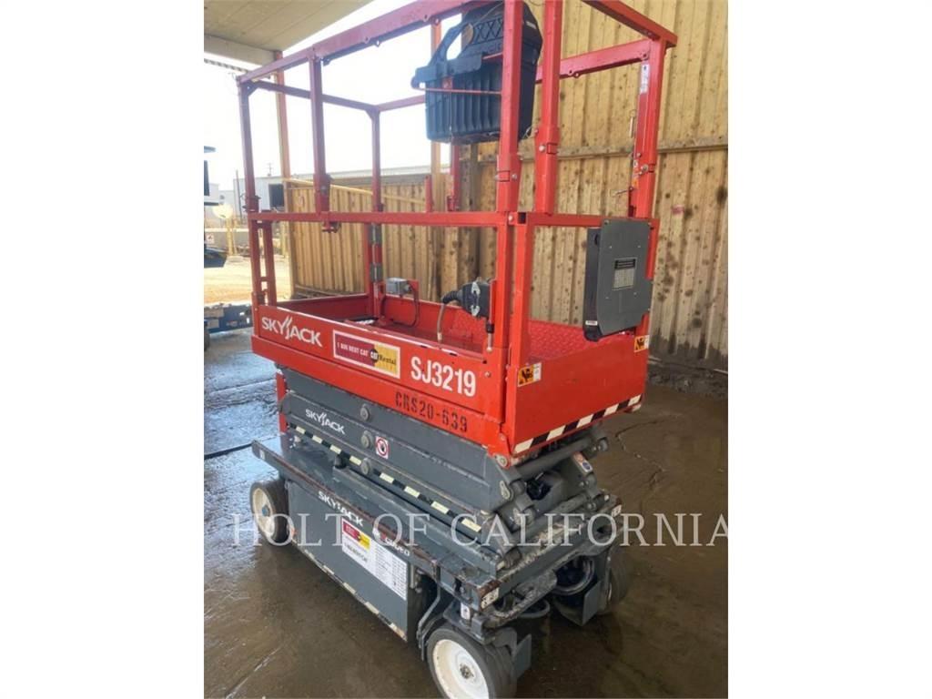 Skyjack SCISSOR 19 Käärtõstukid