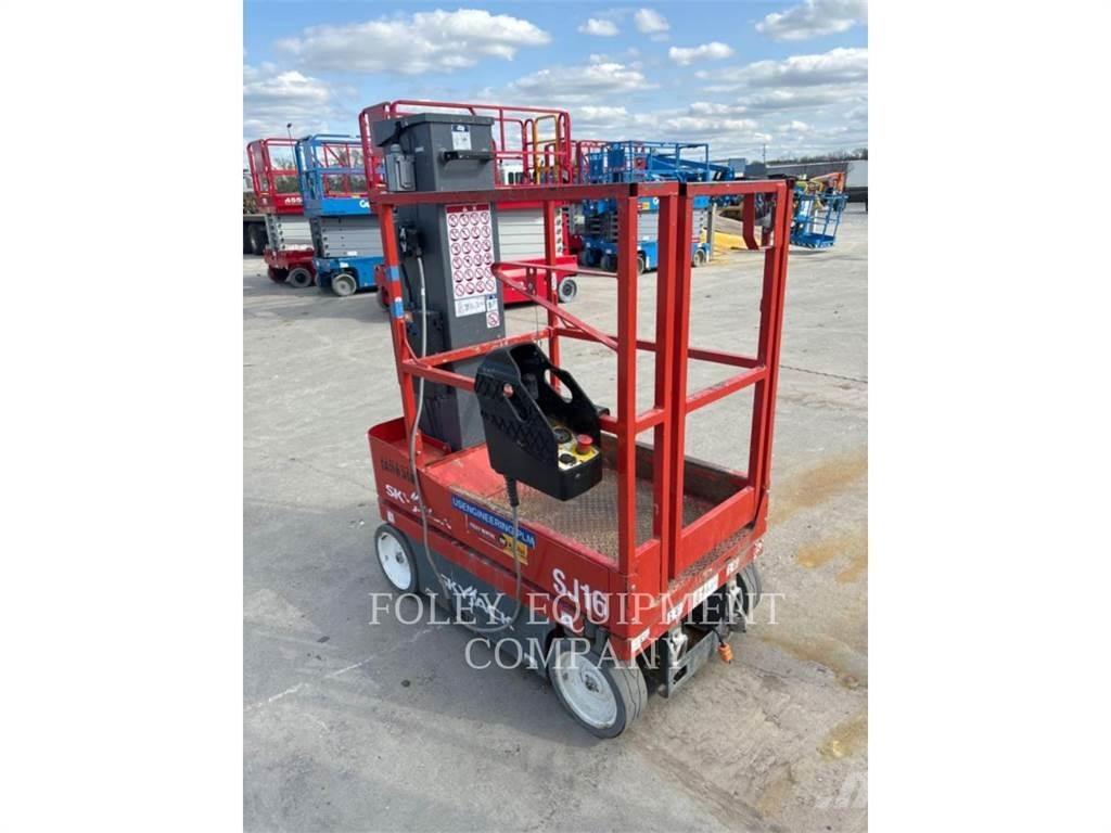 Skyjack SJ16 Käärtõstukid
