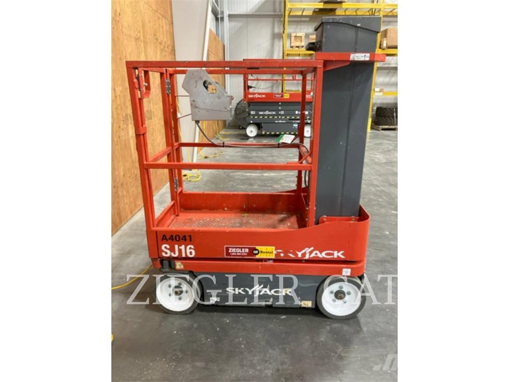 Skyjack SJ16 Käärtõstukid