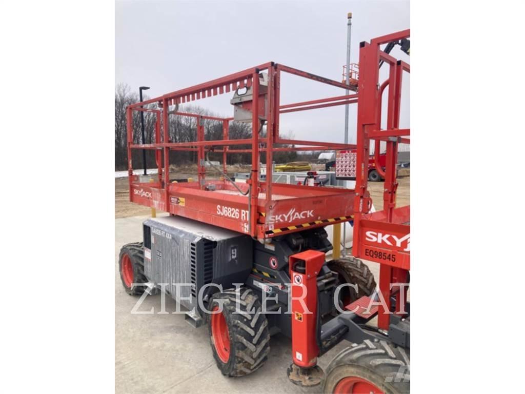 Skyjack SJ6826RT Käärtõstukid