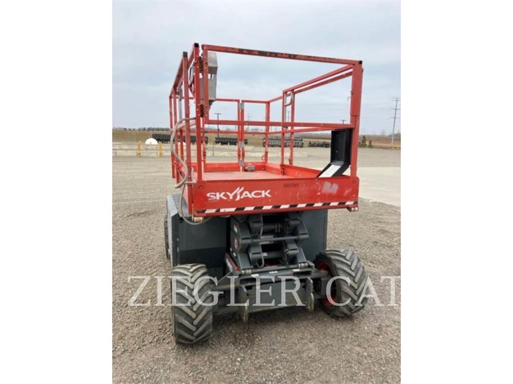 Skyjack SJ6826RT Käärtõstukid