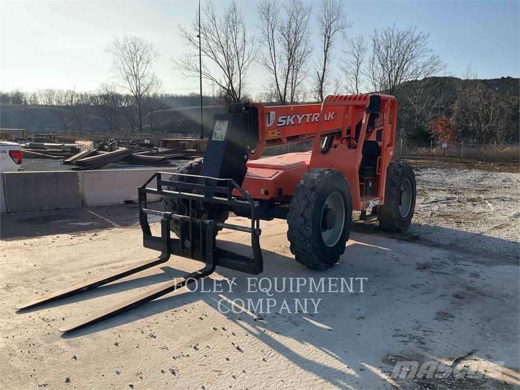 SkyTrak 8042 Teleskooplaadurid