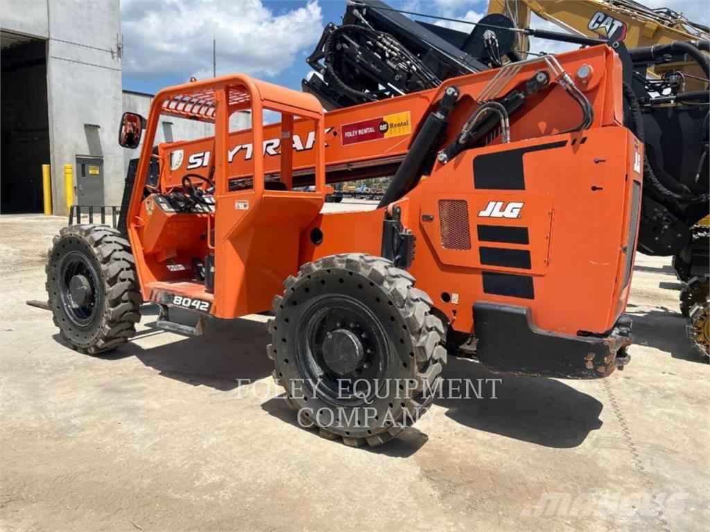 SkyTrak 8042O Teleskooplaadurid