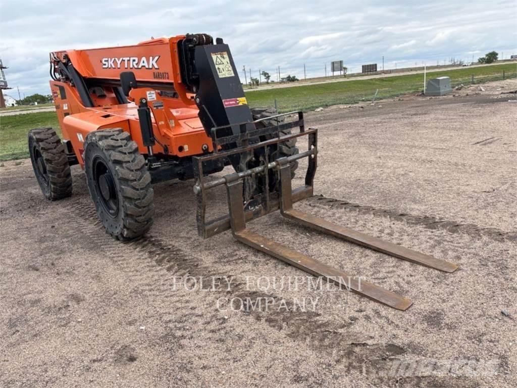 SkyTrak 8042O Teleskooplaadurid