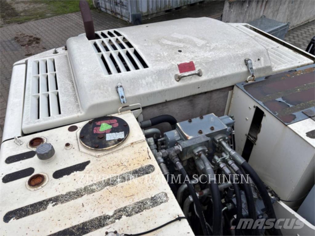 Terex TC225LC Roomikekskavaatorid