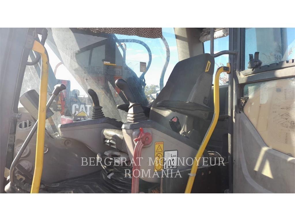 Volvo EC210CN Roomikekskavaatorid