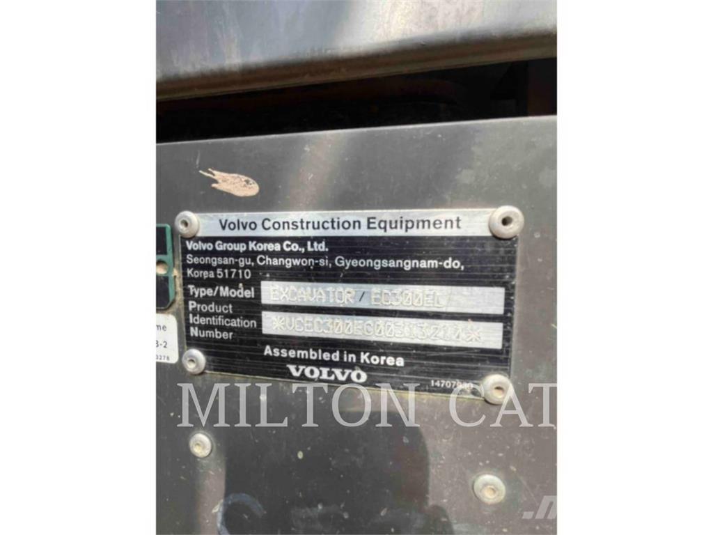 Volvo EC300E Roomikekskavaatorid